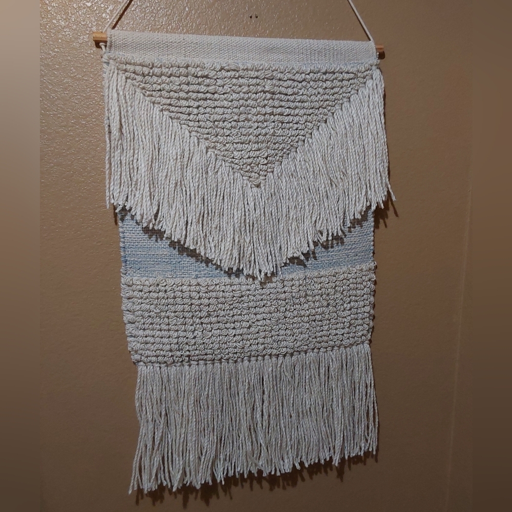 🌺 NEW Handcrafted Cream & Blue Tapestry Wall Hanging